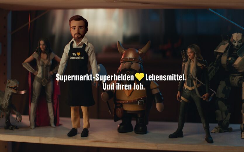 Supermarkt-Mitarbeiter als Superhelden
