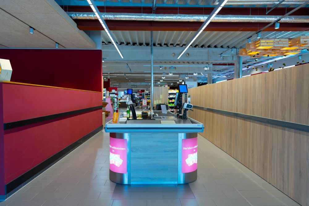 Das Unternehmen verzichtet auf Selfscanning-Kassen und setzt auf den persönlichen Kontakt an der Kasse.