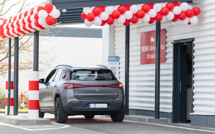 Artikelbild zu Artikel Rewe testet Abholservice am Auto