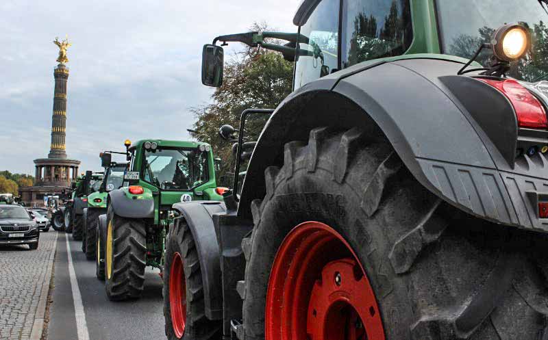 Artikelbild Landwirte blockieren Aldi-Zentrallager in NRW