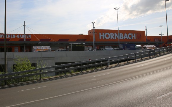 Hornbach setzt auf Online