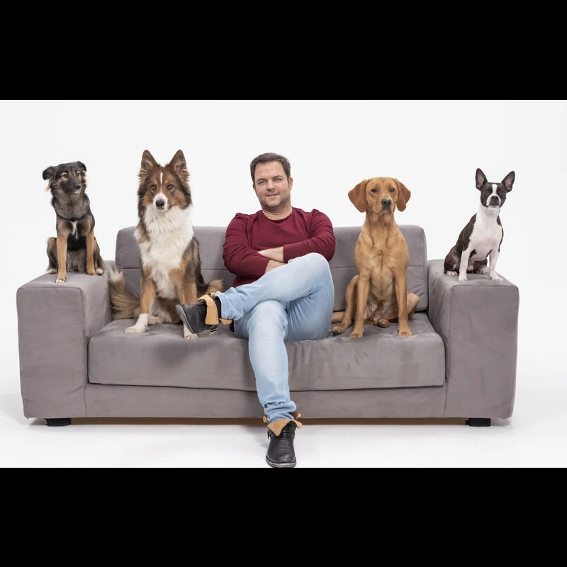 Hundeexperte Martin Rtter - Aldi will Hundehalter mit neuer Kollektion  locken  Lebensmittelpraxis.de