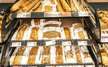 Prebake: Frisches Brot, im Markt aufgebacken – es duftet selbstverständlich wie beim Bäcker.