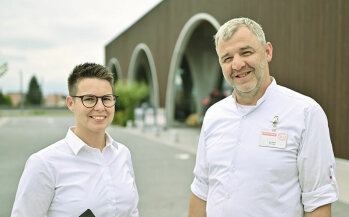 Vertriebsmanagerin Alexandra Höfle (l.) und Marktmanager Jan Spieß sind Teil des eingespielten Sutterlüty-Teams in Rankweil.