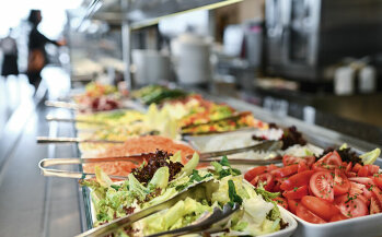 Convenience für die schlanke Linie: Die Salatpräsentation regt den Appetit an.