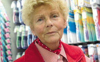 Sigrid Chrystall arbeitet seit 50 Jahren im Einzelhandel,
die letzten 20 bei Akzenta.
