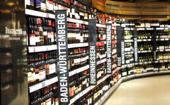 Gut sortiert: 850 Weine aus aller Welt, 150 Sorten Sekt und Champagner sowie 200 verschiedene Spirituosen stehen zur Auswahl.