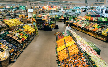 Klotzen statt Kleckern: Die Obst- und Gemüseabteilung umfasst 600 qm. Viele Supermärkte haben nicht mehr Platz für ihr gesamtes Sortiment.