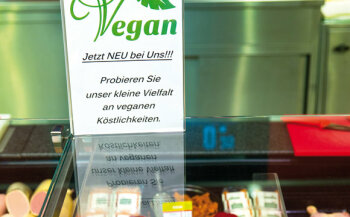 Testphase: Vegane Produkte in der Bedienung.