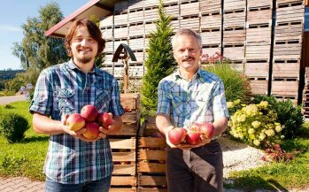 1. Platz: Erzeuger, Verarbeiter, Packstellen und Feneberg: Johannes und Peter Bentele aus Tettnang 
 bauen Äpfel und Hopfen in Demeter-Qualität an. Die Äpfel gibt es unter der Marke „Von Hier“ bei Feneberg zu kaufen.