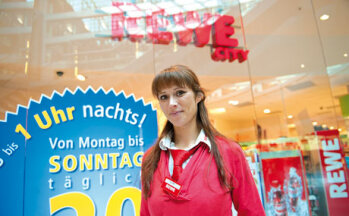 Serviceorientiert: Markt-Managerin Katja Kühn setzt auf Dienstleistung am Kunden.