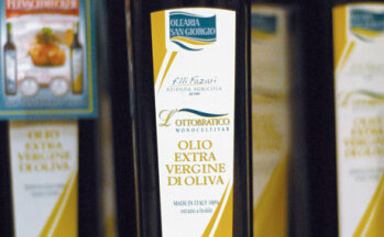 und Olivenöl ins Sortiment geschafft.