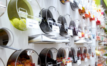 SB-Verkauf: 60-fache Auswahl bei Candy-Produkten sowie Jelly Beans.