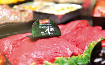 Neu in der Theke: Maredo-Steaks gibt es seit Kurzem in der Fleischtheke. „Maredo als Marke zieht“, hat Driller beobachtet.