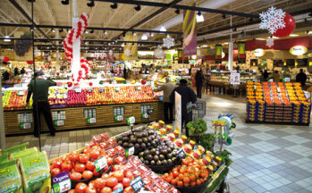 Einladend: Die großflächige Obst- und Gemüse-Abteilung bietet ein umfangreiches Angebot konventioneller sowie Bio-Ware.
