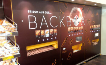 Probe: In vier Märkten (hier die Innsbrucker Filiale) testet Aldi-Tochter Hofer die Backbox. (Bildquelle: Regal)