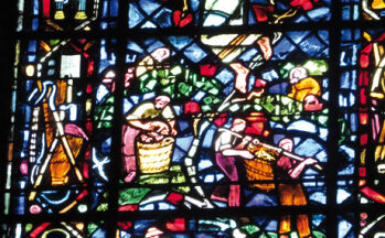 Kathedrale in Reims: Ein Fenster zeigt die Herstellung des Champagners.