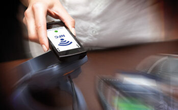 Kontaktloses Bezahlen via NFC-Technologie (Near Field Communication) ist keine Zukunftsmusik mehr. (Foto: Shutterstock)
