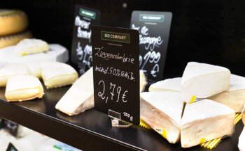 Die Besonderheit am Ende des Marktes: der offene, aber gesonderte Käse-Humidor.
