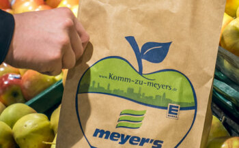 Plastik, nein danke: Bei Meyer‘s gibt bei Obst und Gemüse nur Tüten aus Papier.