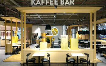 In der Kaffee-Bar gibt‘s Kaffee aus der Zurheide- Rösterei in Reisholz.