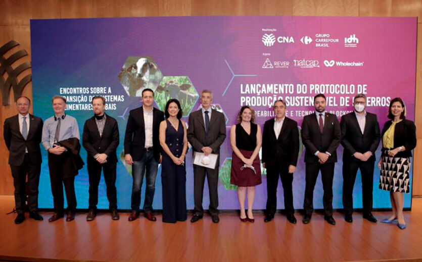 Artikelbild Carrefour, IDH und CNA starten Protokoll für nachhaltige Kälberproduktion