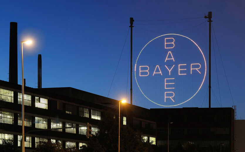 Bayer profitiert von höheren Preisen