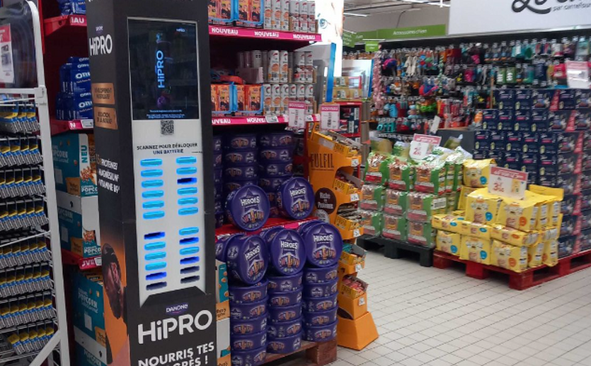 Artikelbild Danone testet Werbung an Ladestationen