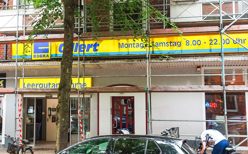 Fassade Edeka Gillert in Hamburg