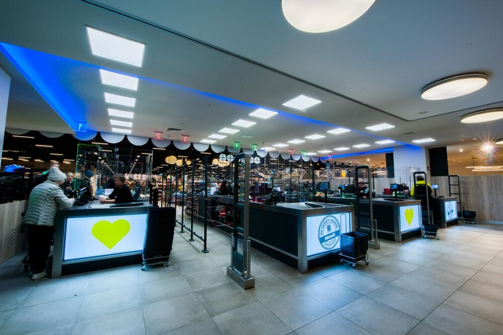 Kasse: Der Kassenbereich hat ein eigenes Lichtkonzept.