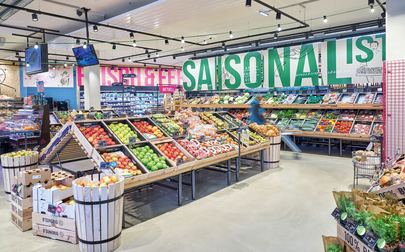 Obst- und Gemüseabteilung im Sutterlüty Ländlemarkt