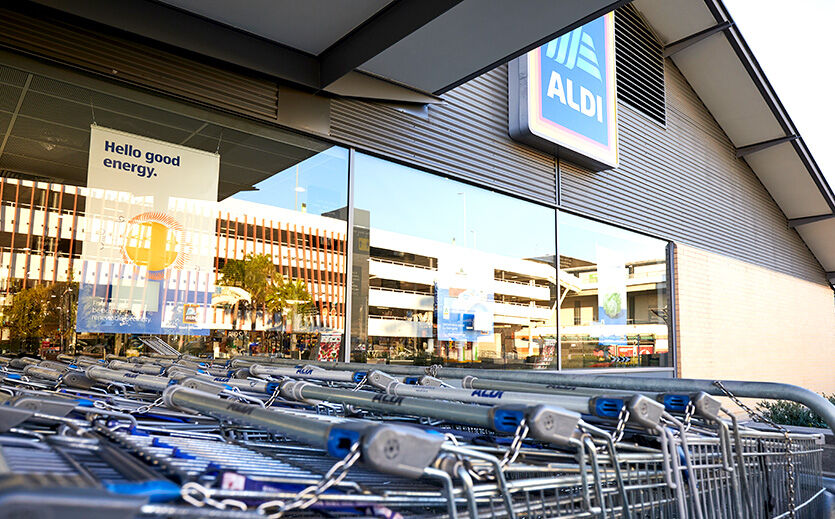 Aldi will Lebensmittelabfälle bis 2030 halbieren: Eine Aldi Filiale von Außen.