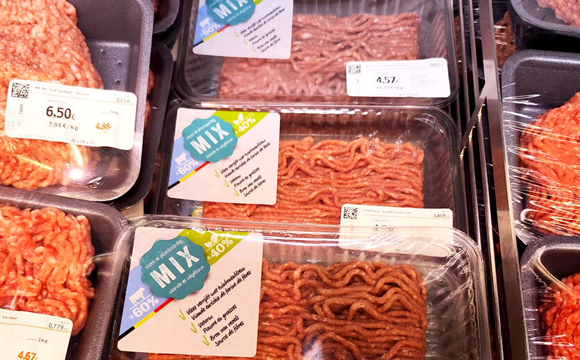 Colruyt mischt Gemüse ins Hackfleisch: Eine Packung mit gemischtem Hackfleisch.