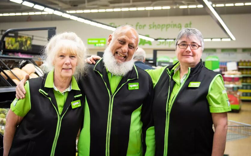 Asda verdoppelt Vaterschaftsurlaub auf vier Wochen: Asda Mitarbeiter.