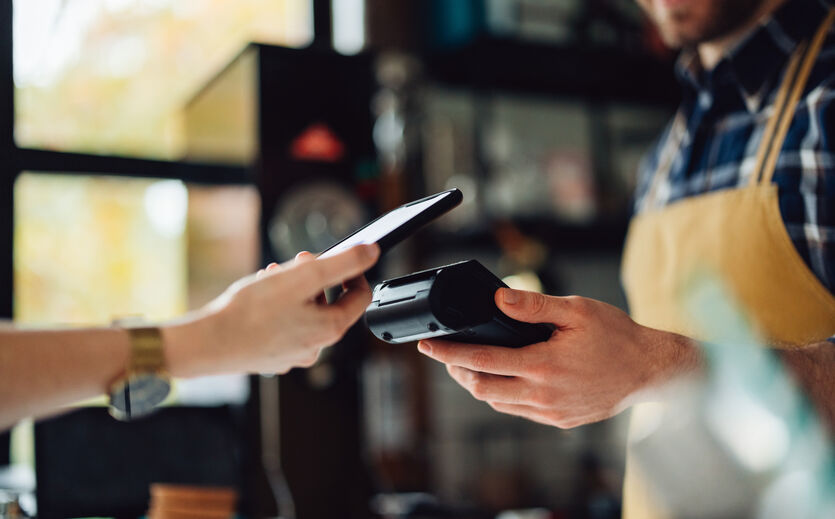 Artikelbild zu Artikel Kunden zahlen immer häufiger per Smartphone