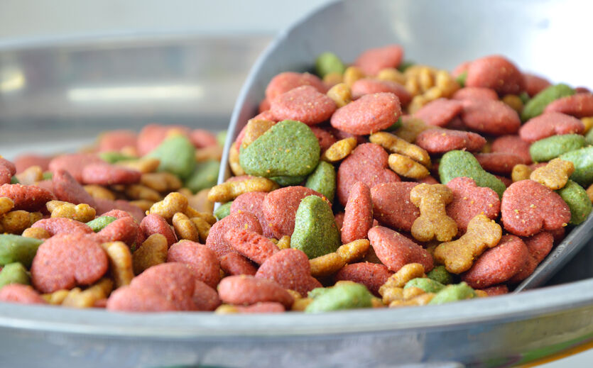 Cranswick steigert Umsatz um fast zehn Prozent: Bratwürstchen auf dem Grill.