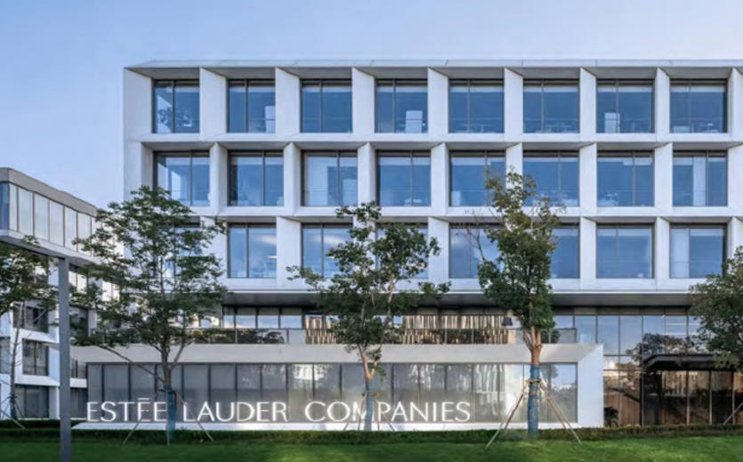 Estée Lauder investiert in 111SKIN und prüft Einstieg bei Puig