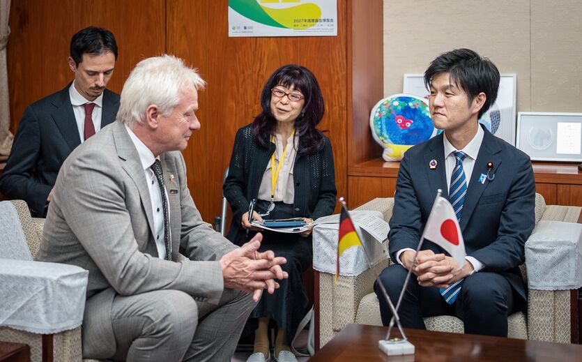 Deutschland und Japan wollen mehr Wein, Sake und Reis handeln