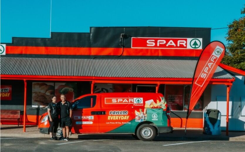 Außenansicht eines Spar Supermarkts in Richmond, Queensland.