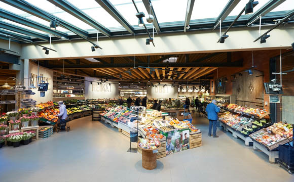 Einladend Das Motto „Tradition trifft Moderne“ spiegelt sich auch in der Gestaltung der O&G-Abteilung wider.