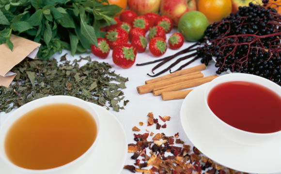 Rohstoffe zur Teeherstellung.