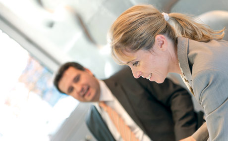 Susanne Merl,Geschäftsführerin der Edmund Merl GmbH& Co KG, und Thorsten Miecznik,Vertriebsleiter.