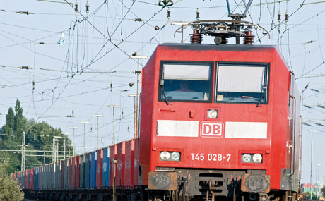 Insbesondere Konsumgüterhersteller müssen sich schon jetzt darauf einstellen, dass in der Transport-Logistik über kurz oder lang gesetzliche Vorgaben zu erfüllen sind. Bildquelle Kraft Foods