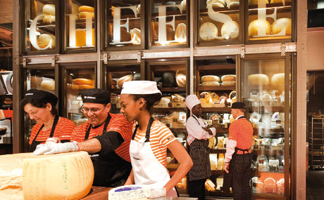 In der Loblaw-Filiale in Toronto ist die Käse-Abteilung eine Attraktion für Gaumen, Nase und Augen.