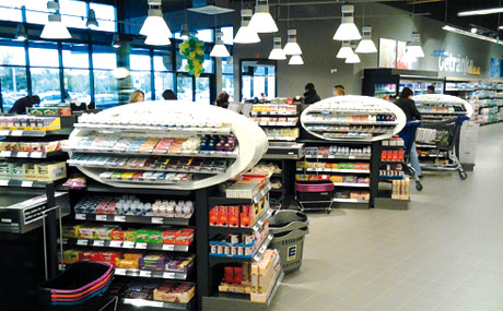 Ellipse heißt der „Impulspräsenter“, der bei Edeka Kaufmann Werner in Lichtenfels zu sehen ist. (Bildquelle: Wrigley)