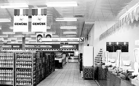 Präsentabel: Blick in eine Leipziger Konsum-Kaufhalle (Ende 70er/ Anfang 80er).