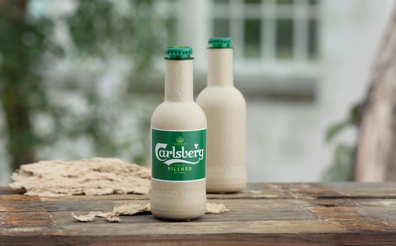 Artikelbild Carlsberg stellt Papierflasche vor